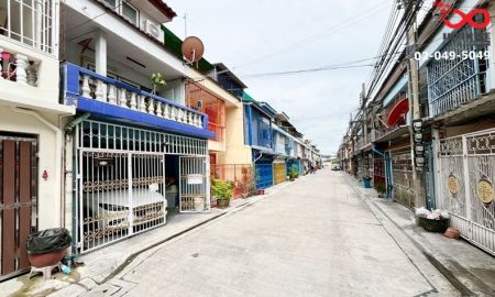 ขายทาวน์เฮาส์ - ขายทาวน์เฮ้าส์ 2.5 ชั้น วุฒากาศ 32 ใกล้BTS วุฒากาศ จอมทอง