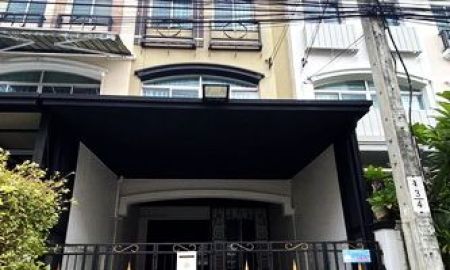 ให้เช่าทาวน์เฮาส์ - ให้เช่า] บ้านกลางเมือง เดอะ ปารีส พระราม 9 - รามคำแหง / 3 ห้องนอน 3 ห้องน้ำ / 20 ตรว. 180 ตรม. **30,000**