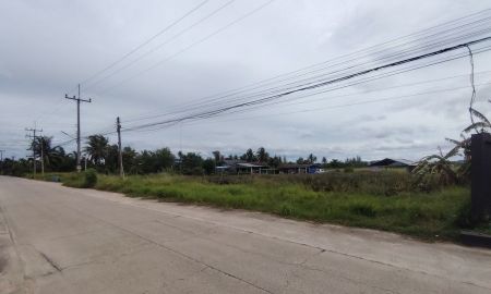 ขายที่ดิน - ขายที่ดิน 2-0-0 ไร่ ทำเลสะดวก ใกล้ทางหลวงหมายเลข 4 เหมาะสำหรับพัฒนาโครงการบ้านขนาดเล็ก