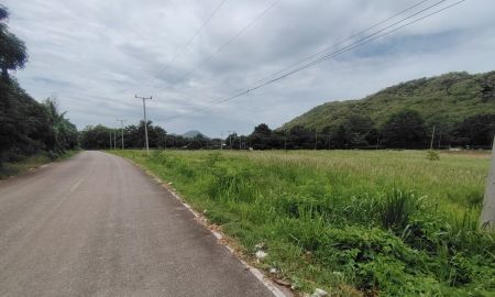 ขายที่ดิน - ด่วน! ขายที่ดิน 5-1-44 ไร่ แปลงมุมขนาดใหญ่ ใกล้หาดปากน้ำปราณและเขากะโหลก