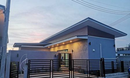 ขายบ้าน - ขายถูกพลูวิลล่า โซนสัตหีบ ตกแต่งครบ พร้อมเข้าอยู่ สุดคุ้ม