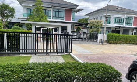 ขายบ้าน - ขายบ้านเดี่ยว 2 ชั้น หมู่บ้านNC Royal Pinklao 103 ตร.วา พร้อมอยู่ ซอยทวีวัฒนา - กาญจนาภิเษก 15 พุทธมณฑลสาย 2 ใกล้The Mall บางแค