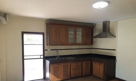 ขายบ้าน - ขายบ้าน หมู่บ้านปรีชา วัดหนามแดง ศรีนครินทร์