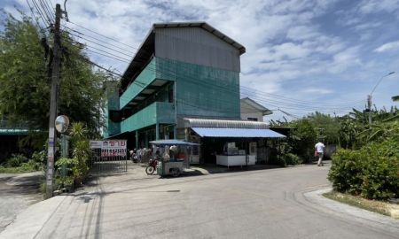 ขายอพาร์ทเม้นท์ / โรงแรม - ขายอพาร์ตเม้นท์3ชั้น ซอยเลียบคลองภาษีเจริญฝั่งใต้3 พื้นที่67ตรว.ขาย4.5ล้าน มีผู้เช่าเต็ม รายได้สุทธิรวมมากกว่า4X,XXXบาท/เดือน คุ้มค่าต่อการลงทุนแน่นอน