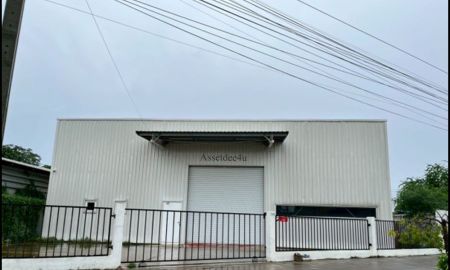 ให้เช่าโรงงาน / โกดัง - ให้เช่าโกดัง ขนาด 240 ตร.ม. ที่ดิน 131 ตร.ว. ริมถนนพัฒนาการ เปิดหน้าร้านได้ คอนเทนเนอร์เข้าได้