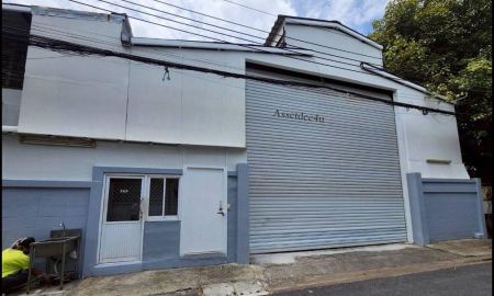 ให้เช่าโรงงาน / โกดัง - โกดังมีออฟฟิศพร้อมชั้นวางสินค้า พื้นที่ใช้สอย 374 ตร.ม. ย่านรัชดา สุทธิสาร ใกล้รถไฟฟ้าMRTสุทธิสาร