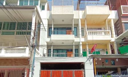 ขายทาวน์เฮาส์ - Vายด่วน ทาวน์โฮม 3.5 ชั้น หมู่บ้านพระปิ่น 1 ซ.บรมราชชนนี 4 แขวงบางบำหรุ เขตตลิ่งชั่น กทม. เนื้อที่ 25 ตร.ว