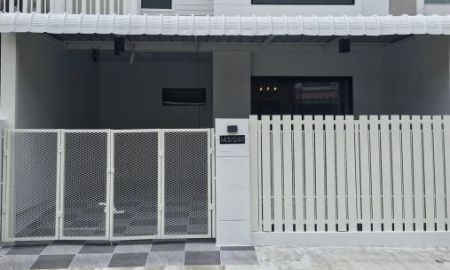 ขายทาวน์เฮาส์ - ขายถูกทาวน์เฮ้าส์ 2 ชั้นมบ.พฤกษาวิลล์43 พระราม5-นครอินทร์ Pruksa Ville 43 Rama 5-Nakhon In ขนาด 19 ตรว. 2 นอน 2 น้ำ บ้านสวย รีโนเวทใหม่ทั้งหลัง