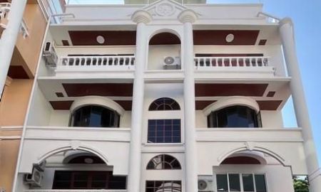 ให้เช่าบ้าน - ให้เช่าบ้าน 5ชั้น ใจกลางกรุงเทพ ซอยทองหล่อ25 ซอยพร้อมพรรค