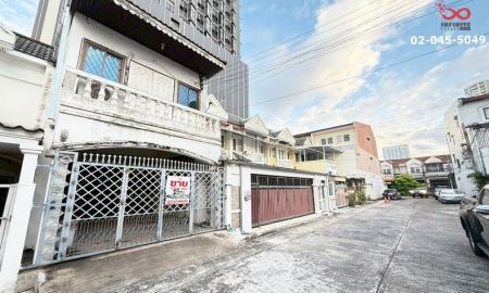 ขายทาวน์เฮาส์ - ขายทาวน์เฮาส์ 2 ชั้น 18 ตร.วา พหลโยธิน 27 แยกรัชโยธิน ใกล้รถไฟฟ้า BTS