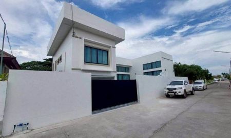 ขายบ้าน - พลูวิลล่าพัทยา ใจกลางเมือง ใกล้ชายหาดจอมเทียน ทำเลดี สไตล์ลักซ์ซูรี่