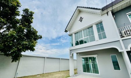 ขายทาวน์เฮาส์ - ขายบ้านหลังมุม Modi Villa ลาดกระบัง-สุวรรณภูมิ | บ้านใหม่พร้อมอยู่ วิวทะเลสาบ ทำเลดี ใกล้สุวรรณภูมิ