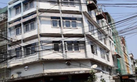 ขายทาวน์เฮาส์ - ขายด่วน ตึก 3 คูหา ห้องมุม(ซ.นาคบำรุง) ใจกลางเมือง