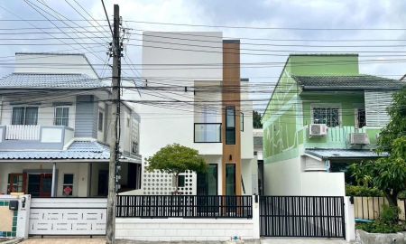 ขายบ้าน - บ้านพร้อมอยู่ใกล้ห้าแยกวัชรพล ขายบ้านแฝด 4 ห้องนอน หมู่บ้านพล สุขาภิบาล 5