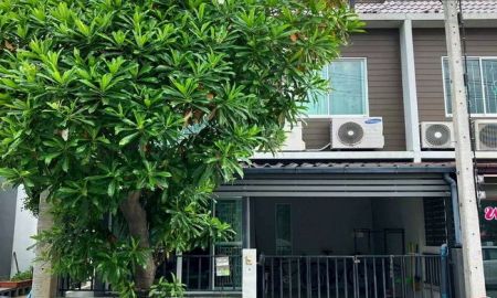 ขายทาวน์เฮาส์ - ขายทาวน์เฮ้าส์ หมู่บ้านเดอะคัลเลอร์ส รังสิต-คลอง 4 เนื้อที่ 17.7 ตร.ว. 2 ชั้น 3 นอน 2 น้ำ