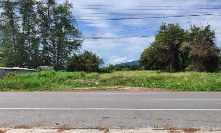 ขายที่ดิน - ขายที่ใกล้ทะเล ทำเลสุดพรีเมี่ยม ถนนเลียบชายหาด แม่รำพึง ตะพง ระยอง