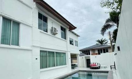 ขายบ้าน - ขาย บ้านเดี่ยว พูลวิลล่า 3 ชั้น ทำธุรกิจได้ ซอยสยามคันทรีคลับ