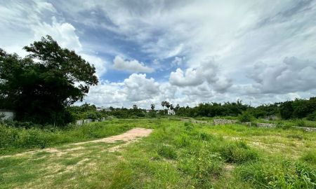 ขายที่ดิน - ขายที่ดินเปล่า ทำเลงาม ราคาดี ใกล้กับวัดเขาดิน ศรีราชา ชลบุรี