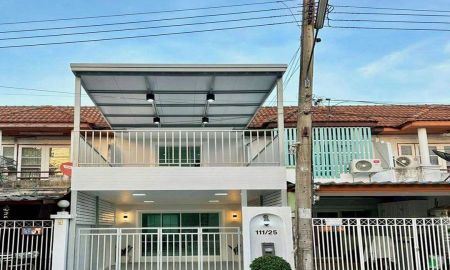 ขายทาวน์เฮาส์ - ขายทาวน์เฮ้าส์ เนื้อที่ 20 ตร.ว หมู่บ้านดุริยานนท์ (ซ.ทรายทอง 30) รีโนเวทใหม่ หน้าบ้านไม่ชนใคร