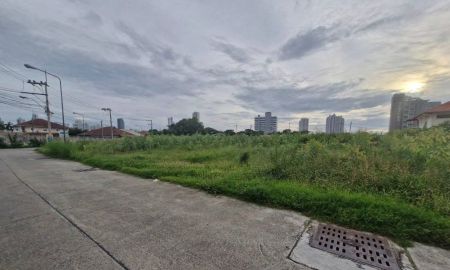 ขายที่ดิน - ขายที่ดินฝั่งทะเล ห่างหาดจอมเทียน 2 กิโลเมตร