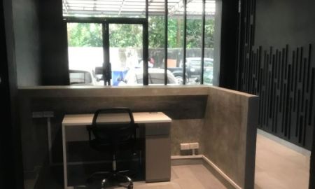 ให้เช่าอาคารพาณิชย์ / สำนักงาน - ให้เช่าชั้นล่างของตึกแถว ซอยเพชรเกษม 42 แยก 1 ทำเลดี เดินทางสะดวก ใกล้สถานีรถไฟฟ้า BTS บางหว้าและมหาวิทยาลัยสยาม