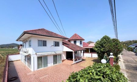 ขายบ้าน - ขายบ้านเดี่ยว 2 ชั้น 90 ตรว. 5 ห้องนอน หมู่บ้านจันทร์หอม (เขาบายศรี เขาชีจรรย์) ต.พลูตาหลวง อ.สัตหีบ ชลบุรี