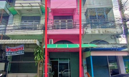 ขายอาคารพาณิชย์ / สำนักงาน - ขายถูก!! อาคารพาณิชย์ 4.5 ชั้น 16 ตรว. ติดถนนนแมนหน้าหมู่บ้านเด่นชัย บางเมือง-เทพารักษ์ ทำเลดี ใกล้รถไฟฟ้าสายสีเหลือง MRT ทิพวัล และ BTS สำโรง