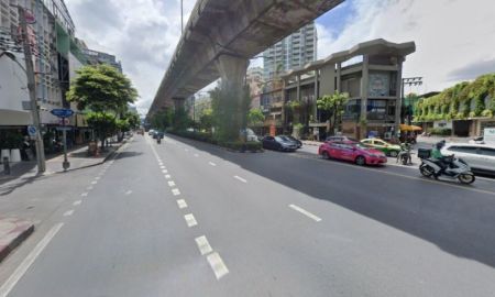 ขายที่ดิน - ขายที่ดินพร้อมสิ่งปลูกสร้างย่านพร้อมพงษ์ ใกล้ BTS พร้อมพงษ์