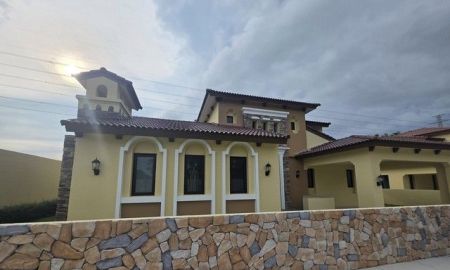 ขายบ้าน - บ้านเดี่ยว สไตล์ทัซคานี แบบประเทศอิตาลี ในโครงการ ณุศา ชีวานี พัทยา