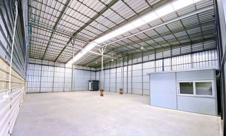 ให้เช่าโรงงาน / โกดัง - ลำต้อยติ่ง ดีซีพี หนองจอก 1 กม. ให้เช่าโกดัง พร้อมออฟฟิศ 300ตร.ม. 80 ตร.วา. ร่วมพัฒนา 1-8 ตรอ.หมู่บ้านวัฒนา วิทยาลัยการอาชีพหนองจอก