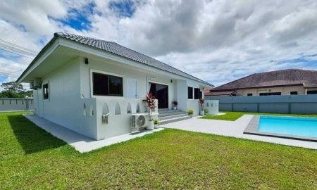 ขายบ้าน - พูลวิลล่าหรู บางเสร่ พร้อมขาย มาพร้อม เฟอร์นิเจอร์ครบชุด เข้าอยู่ได้ทันที