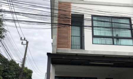 ขายทาวน์เฮาส์ - ต้องการขายทาวน์โฮม 3 ชั้นปุณณวิถี 31ห่างจากBTS สถานีปุณณวิถี เพียง 1.8