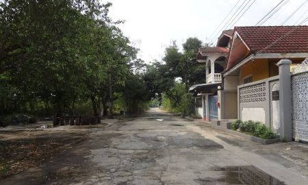 ขายที่ดิน - ที่ดินถมแล้วถนนบรมราชชนนีขาเข้าซอย76ศาลาธรรมสพน์ ทวีวัฒนาเนื้อที่1งาน37ตารางวาก่อนพุทธมณฑลสาย3 ใก้ลตลาดธนบุรี2,ม.มหิดลศาลายาเหมาะปลูกบ้าน,โกดัง