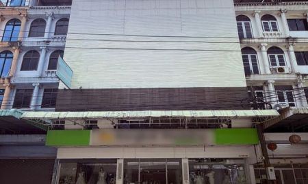 ขายอาคารพาณิชย์ / สำนักงาน - ขายตึกแถว 4 คูหาติดกัน ทำเลทองกลางรังสิต ใกล้รถไฟฟ้า ฟิวเจอร์พาร์ค อ.ธัญบุรี จ.ปทุมธานี