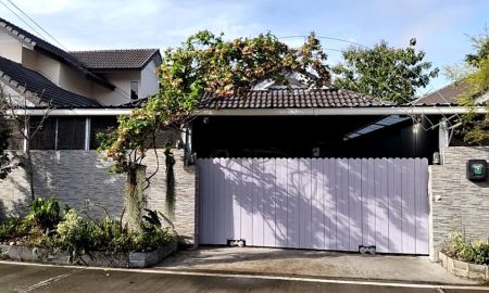 ขายบ้าน - ขายบ้านพร้อมที่ดินตำบลต้นเปาสันกำแพงรีโนเวทใหม่ห่างถนนหลัก 300เมตร พร้อมโอน