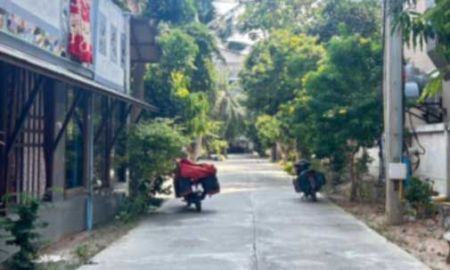 ขายอพาร์ทเม้นท์ / โรงแรม - ขายอพาร์ตเมนต์ บ้านพรอิงวรรณ บนที่ดิน 3-2-03ไร่ พร้อมอาคาร บ้านพัก สระว่ายน้ำ ใกล้หาดจอมเทียน พัทยา ชลบุรี ราคา 195 ล้านบาท