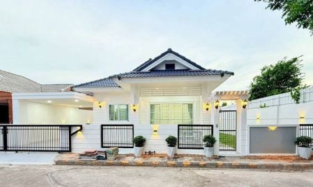 ขายบ้าน - ขายบ้านสวย พร้อมเข้าอยู่ โครงการหมู่บ้านเดอะบลิส บึง ศรีราชา ชลบุรี