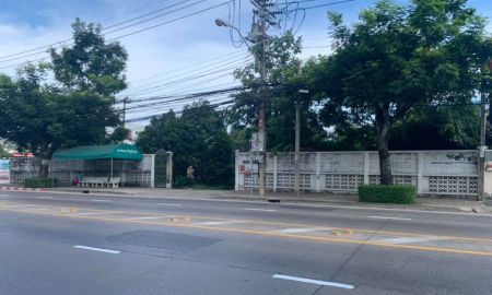 ขายที่ดิน - ขายที่ดินแปลงสวยติดถนน 2 ด้าน ติดถนนเฉลิมพระเกียรติ ร.9 และถนนซอยเฉลิมพระเกียรติ 12