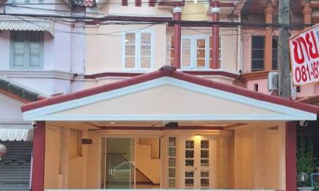 ขายทาวน์เฮาส์ - ขายทาวน์เฮ้าส์ หมู่บ้านทาวน์แอนด์คันทรี หนองจอก เดินทางสะดวกสบาย น้ำไม่ท่วม