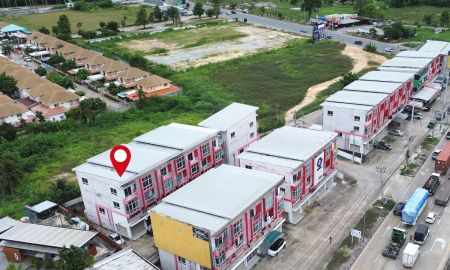 ขายอาคารพาณิชย์ / สำนักงาน - ขายถูกมาก อาคารพานิชย์ 3 ชั้นครึ่ง 34.5 ตรว. ติดถนนมอเตอร์เวย์ ใกล้แยกหนองยายบู่ อ.ศรีราชา ชลบุรี