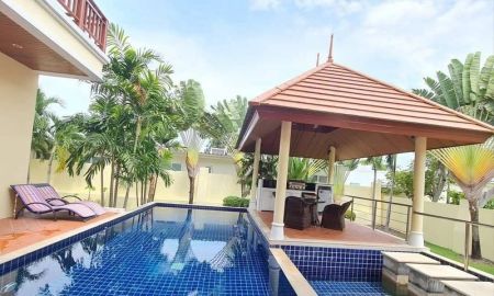 ขายบ้าน - ขายพลูวิลล่าบางเสร่ สัตหีบ พร้อมเฟอร์ ทำเลดีสุดพรีเมี่ยม ใกล้ชายหาด