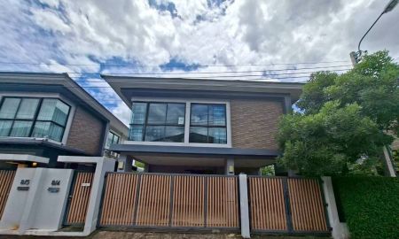 ขายบ้าน - ขายบ้าน 2 ชั้น หมู่บ้านพราโด้ (Prado) ใกล้โรงเรียนสตรีวิทยา2 โชคชัย4 ซอย78