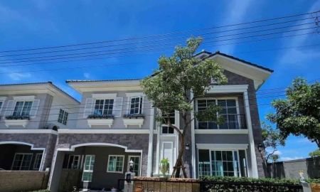 ให้เช่าบ้าน - ให้เช่า เพรสทีจ ฟิวเจอร์ - รังสิต บ้านพร้อมเข้าอยู่ 4 นอน 3 น้ำ 2 จอด 155 ตรม 51 ตรว ฟูเฟอร์ 45,000 รังสิต