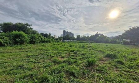 ขายที่ดิน - ขายที่ดินแปลงสวย เขตพัทยา ฝั่งทะเล ใกล้หาดจอมเทียน