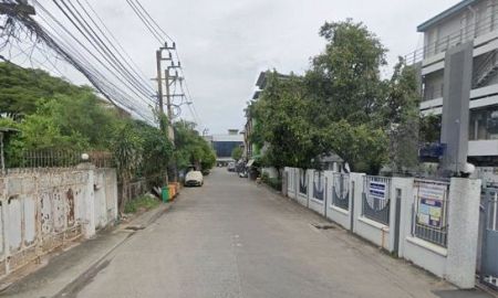 ขายที่ดิน - ด่วน!! ขายที่ดินเปล่า พัฒนาการ ซอย 20 ไม่เกิน 500 เมตร