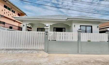 ขายบ้าน - หลุดจอง บ้านเดี่ยวทำเลดี น้ำไม่ท่วม ห่างจากถนนสุขุมวิท69 พัทยาเพียง 400 เมตร