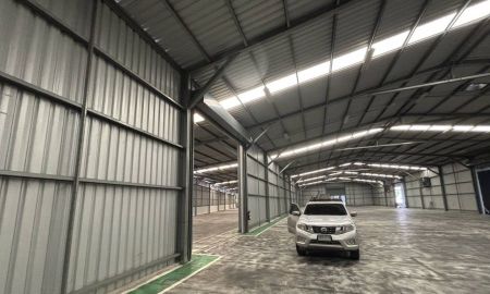 ให้เช่าโรงงาน / โกดัง - โกดัง คลังสินค้าให้เช่า ขนาด 1,500-3,500 ตรม ย่านพานทอง ชลบุรี