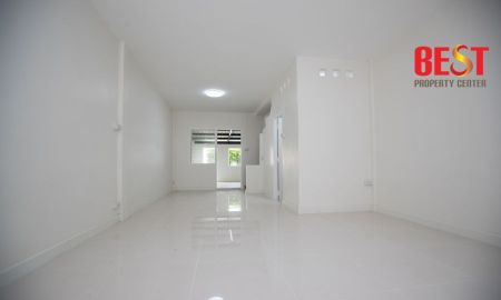 ขายทาวน์เฮาส์ - ขายทาวน์เฮ้าส์ บ้านร่มเงาไม้ บางบัวทอง ทำเลดี เดินทางสะดวก ใกล้เซ็นทรัล เวสต์เกต และรถไฟฟ้าสายสีม่วง