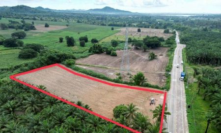 ขายที่ดิน - ขายที่ดินเปล่า ทำเลงาม ติดถนนโค้งดารา ศรีราชา ชลบุรี