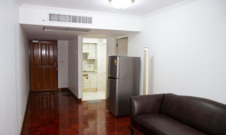 ขายคอนโด - Condo Omni Tower Asoke Nana ใกล้ BTS นานา 49 ตารางเมตร 1 ห้องนอน 1 ห้องครัว ชั้นสูง ตกแต่งครบ